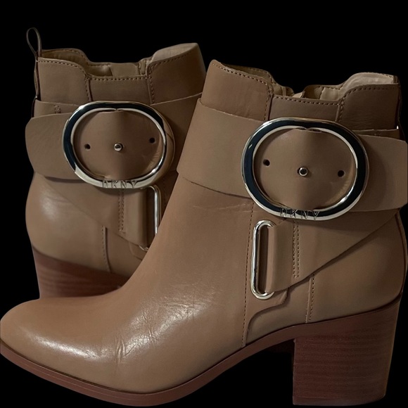 DKNY Telo Ankle Buff Boot Sizes 6, 6.5, 8 - Picture 4 of 7